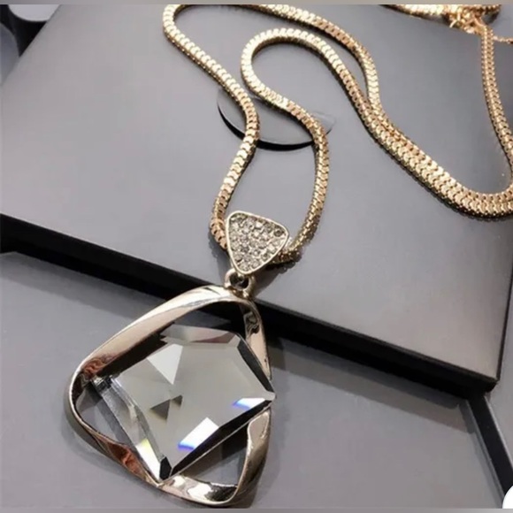 New Fashion Charm Geometry Crystal Glass Pendant Necklace Black Gold - Picture 2 of 7